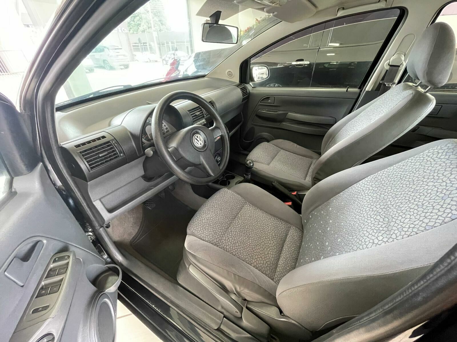 Imagem do veículo  VOLKSWAGEN FOX PLUS 1.6